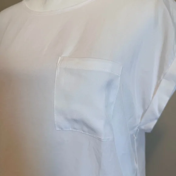 NWT SIX/FIFTY kaitlin button-back short sleeve top in white size medium women's - Picture 10 of 12
